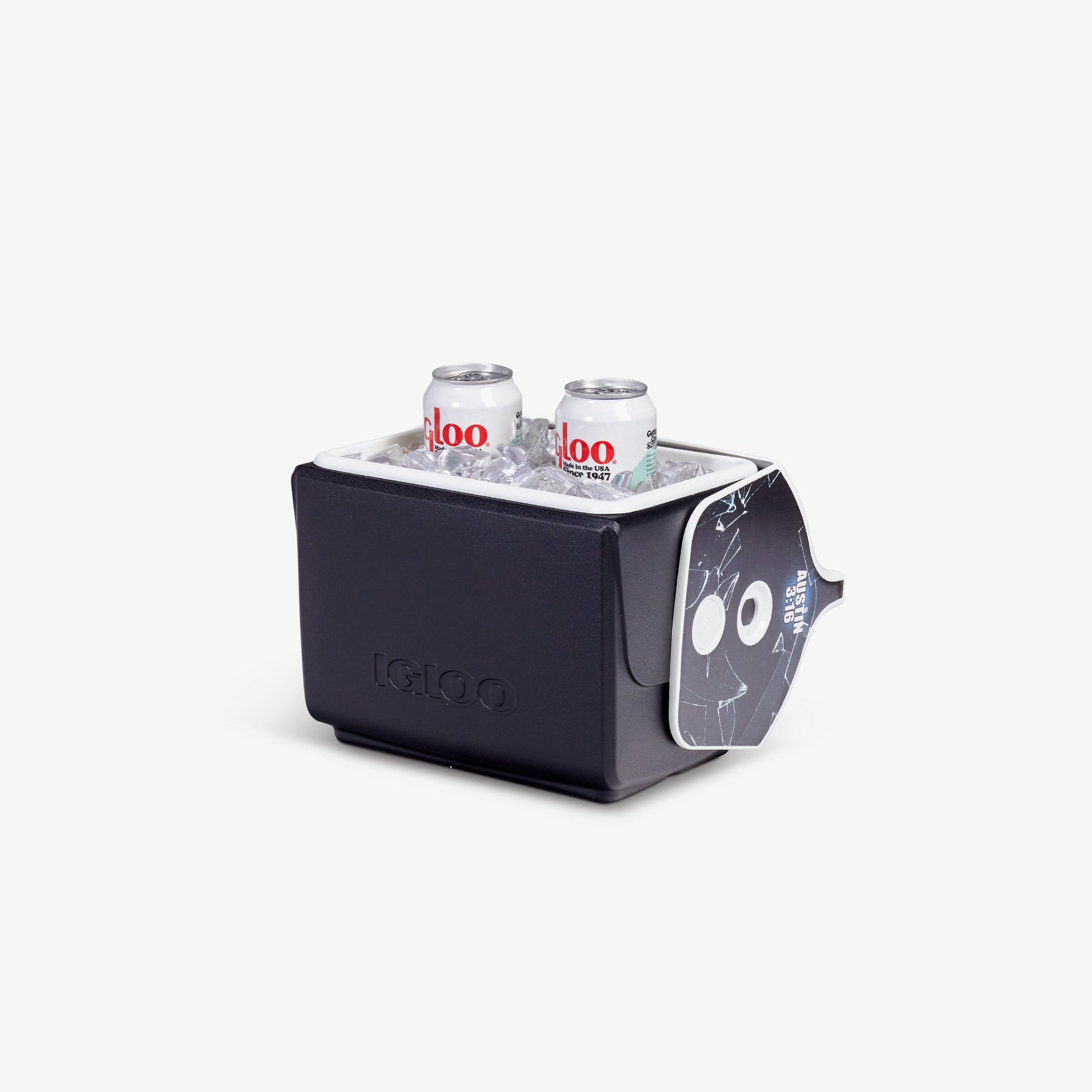 wwe-stone-cold-steve-austin-little-playmate-7-qt-cooler-t3 00027543_3.jpg