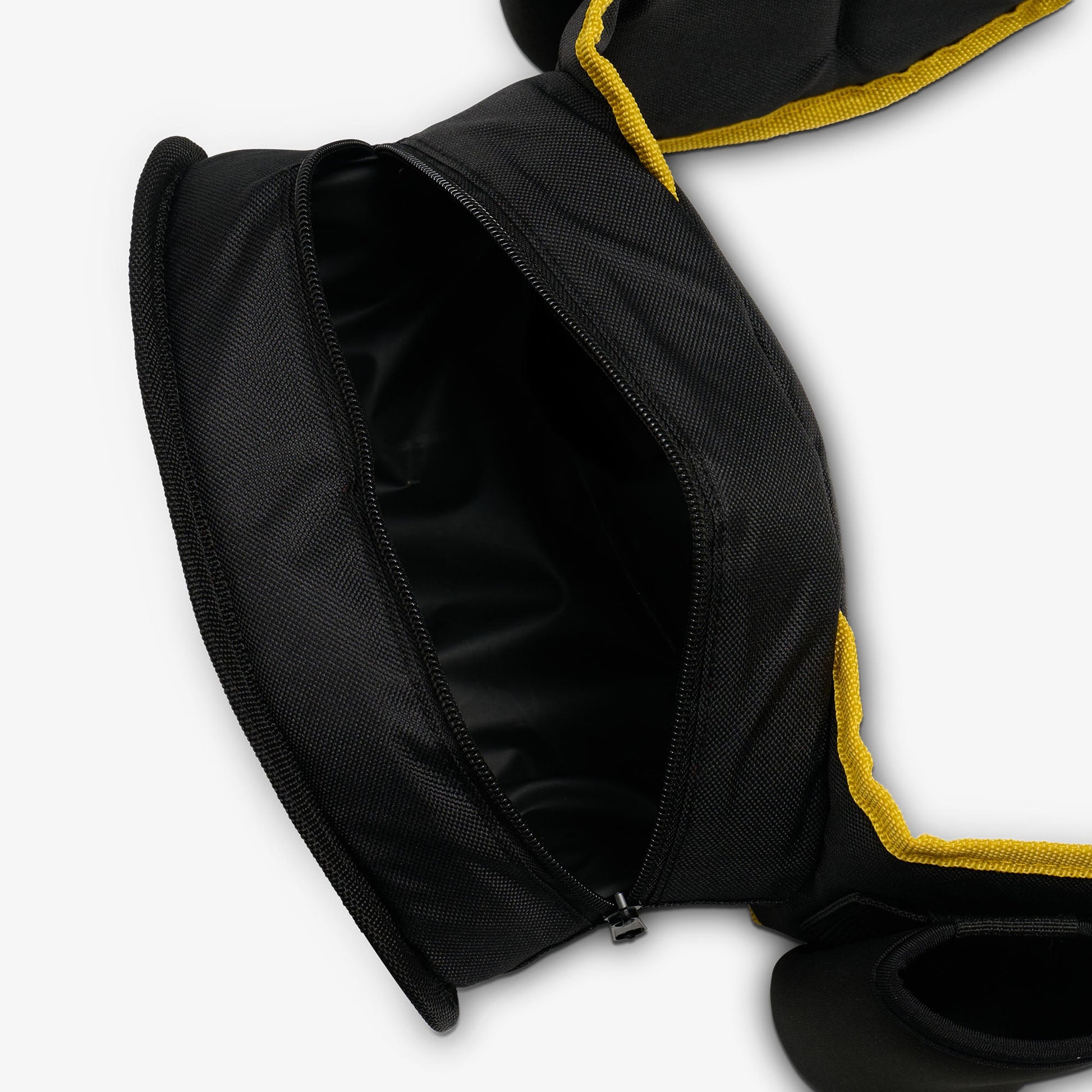 dc-super-heroes-batmantm-belt-fanny-pack-cooler-k4 00027936-O2.jpg