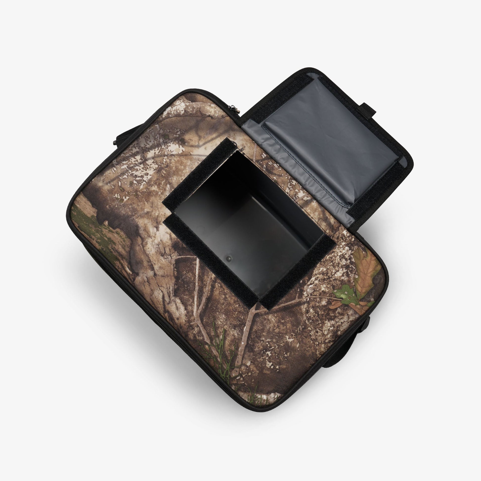 realtree-apx-hlc-28-can-bag-u2 00064354-O3-2025.jpg