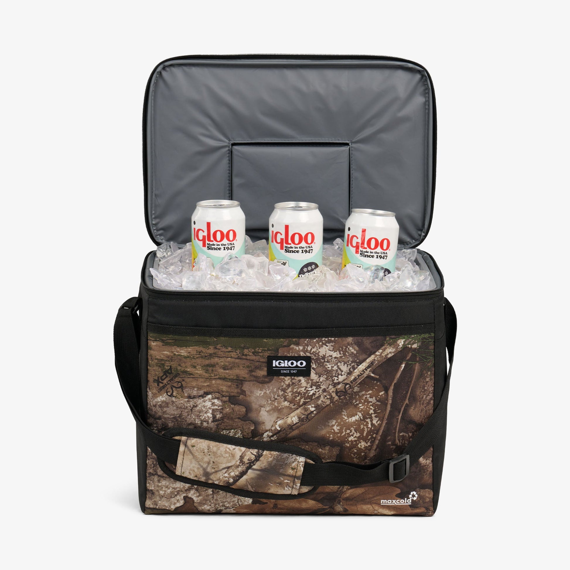realtree-apx-hlc-28-can-bag-u2 00064354-P4-2025.jpg
