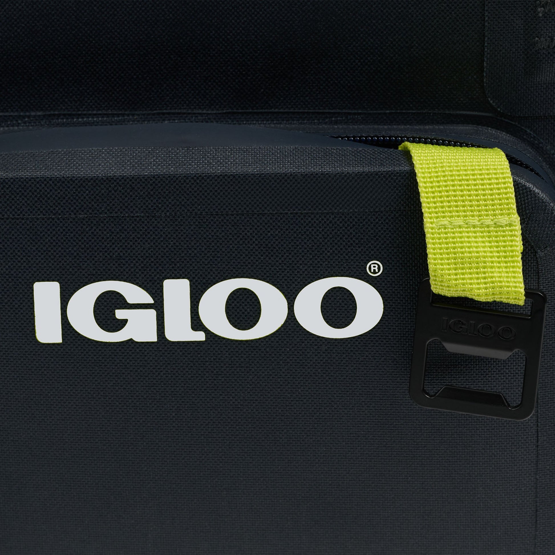 trailmate-18-can-cooler-bag-u1 00066772-BO.jpg