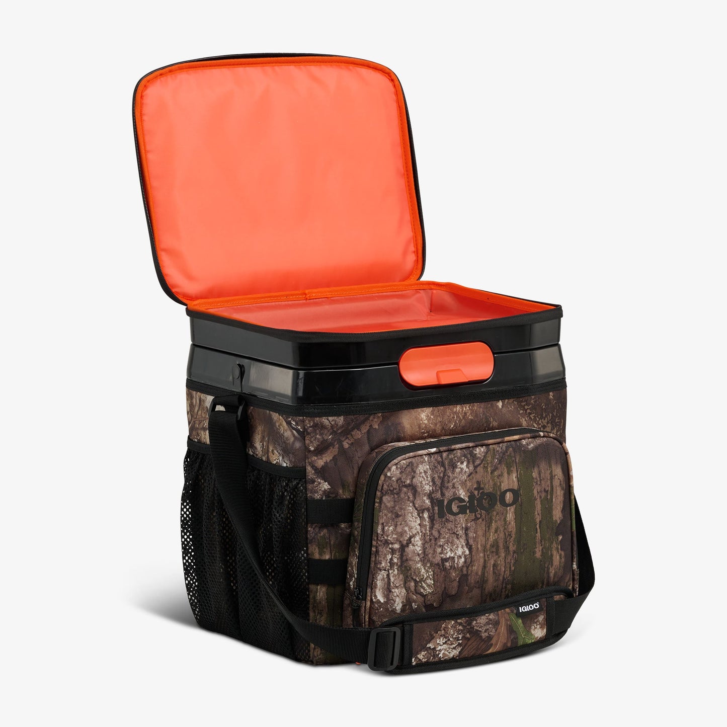 realtree-apx-cool-fusion-26-can-cooler-bag-e1 00066779-O4.jpg